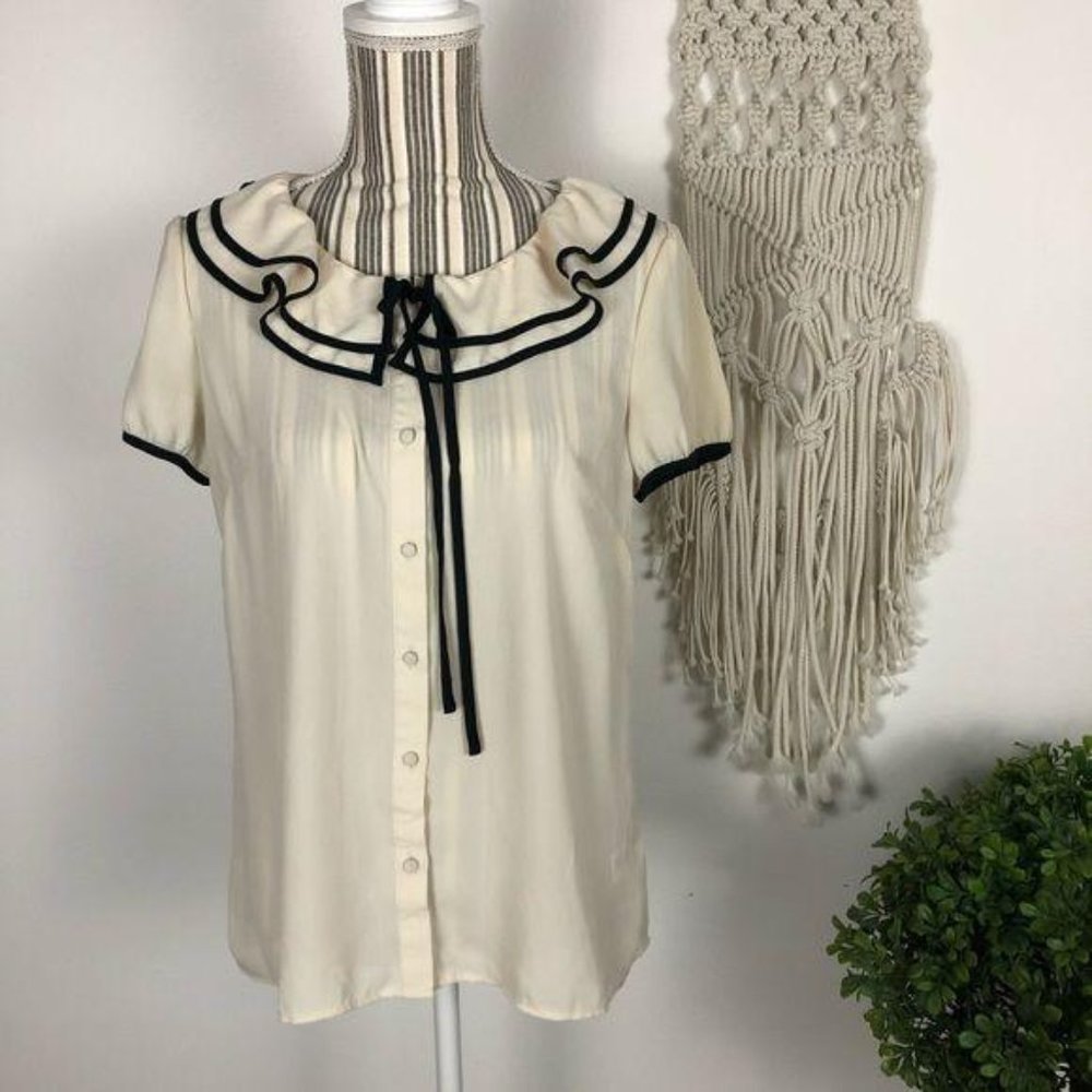3/$25 Forever21 cream/black trim blouse Large